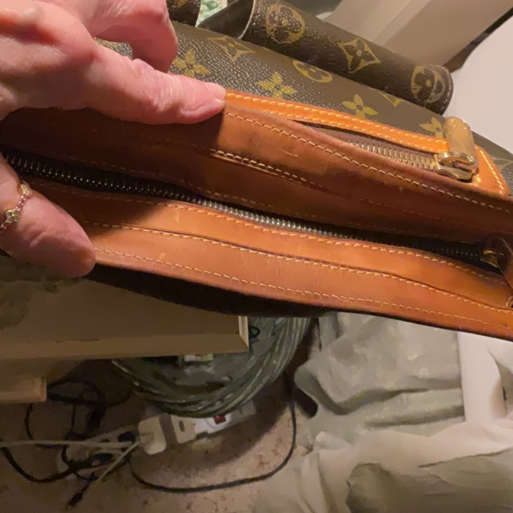 Louis Vuitton Hudson GM - Picture 13 of 15